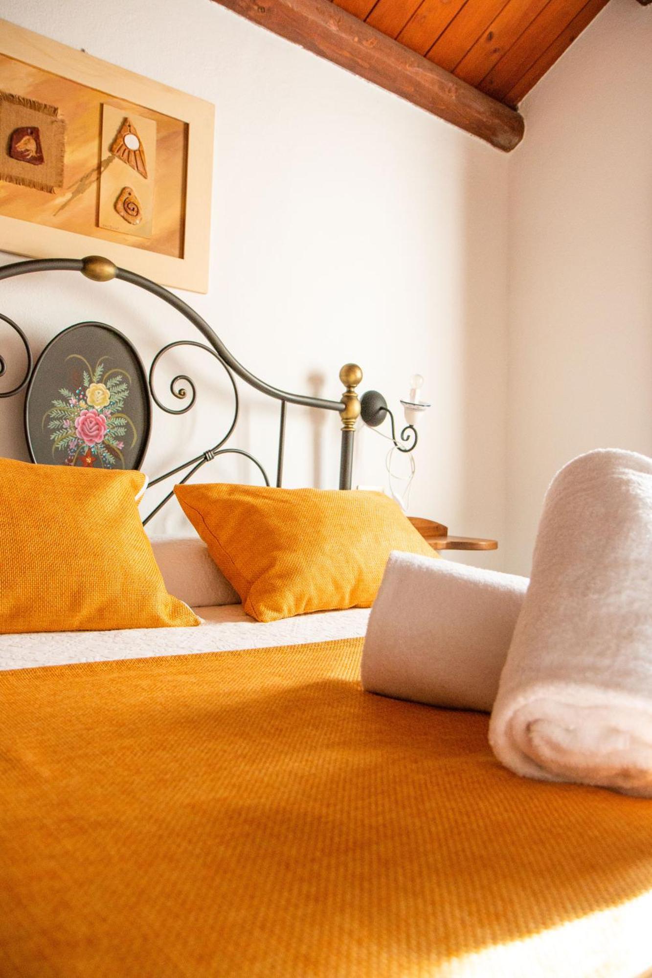 S'Ammentu House Hotel Bosa Kültér fotó