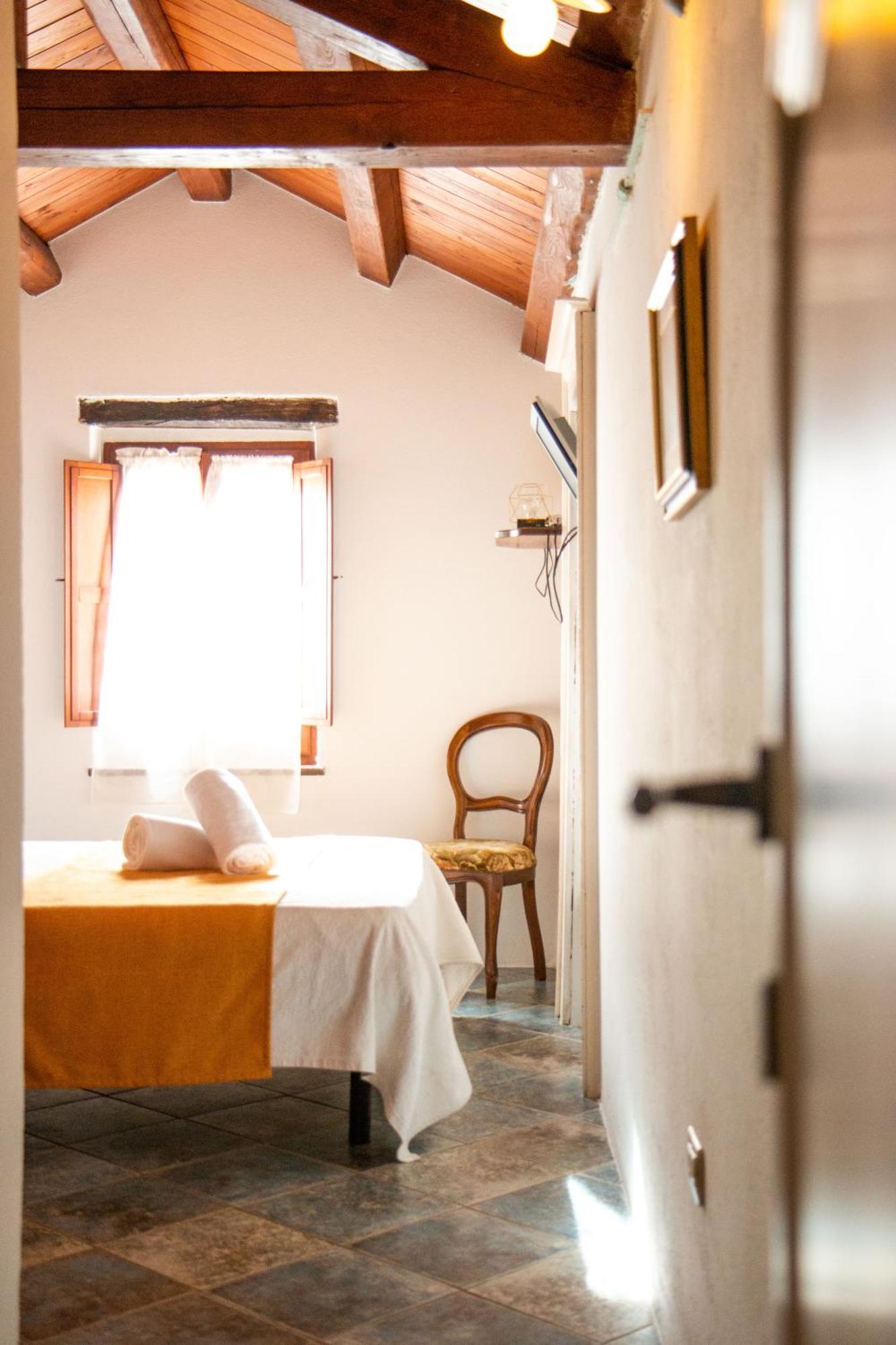 S'Ammentu House Hotel Bosa Kültér fotó