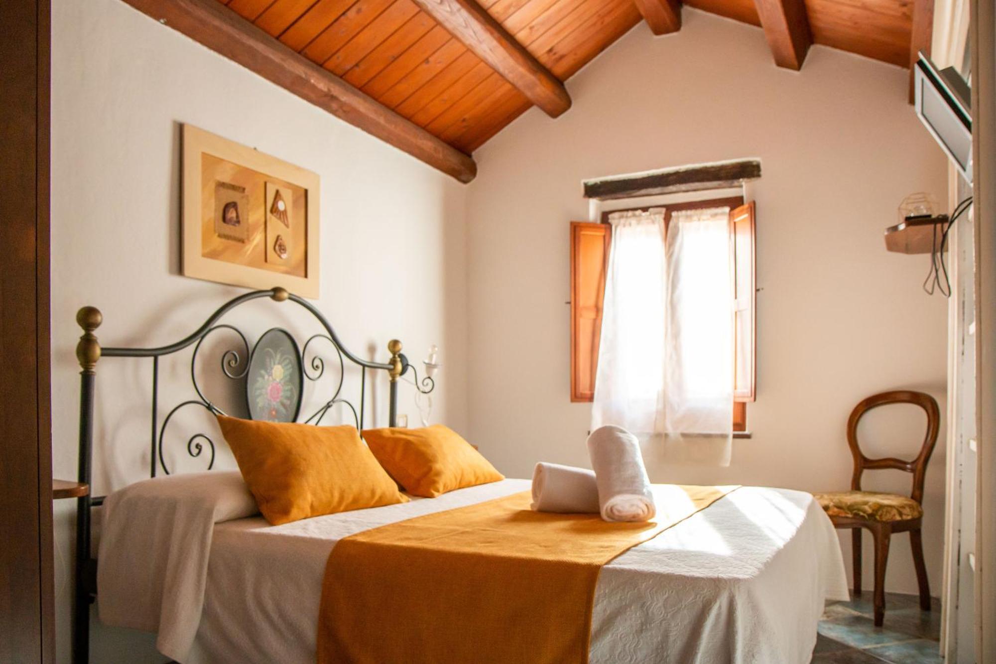S'Ammentu House Hotel Bosa Kültér fotó