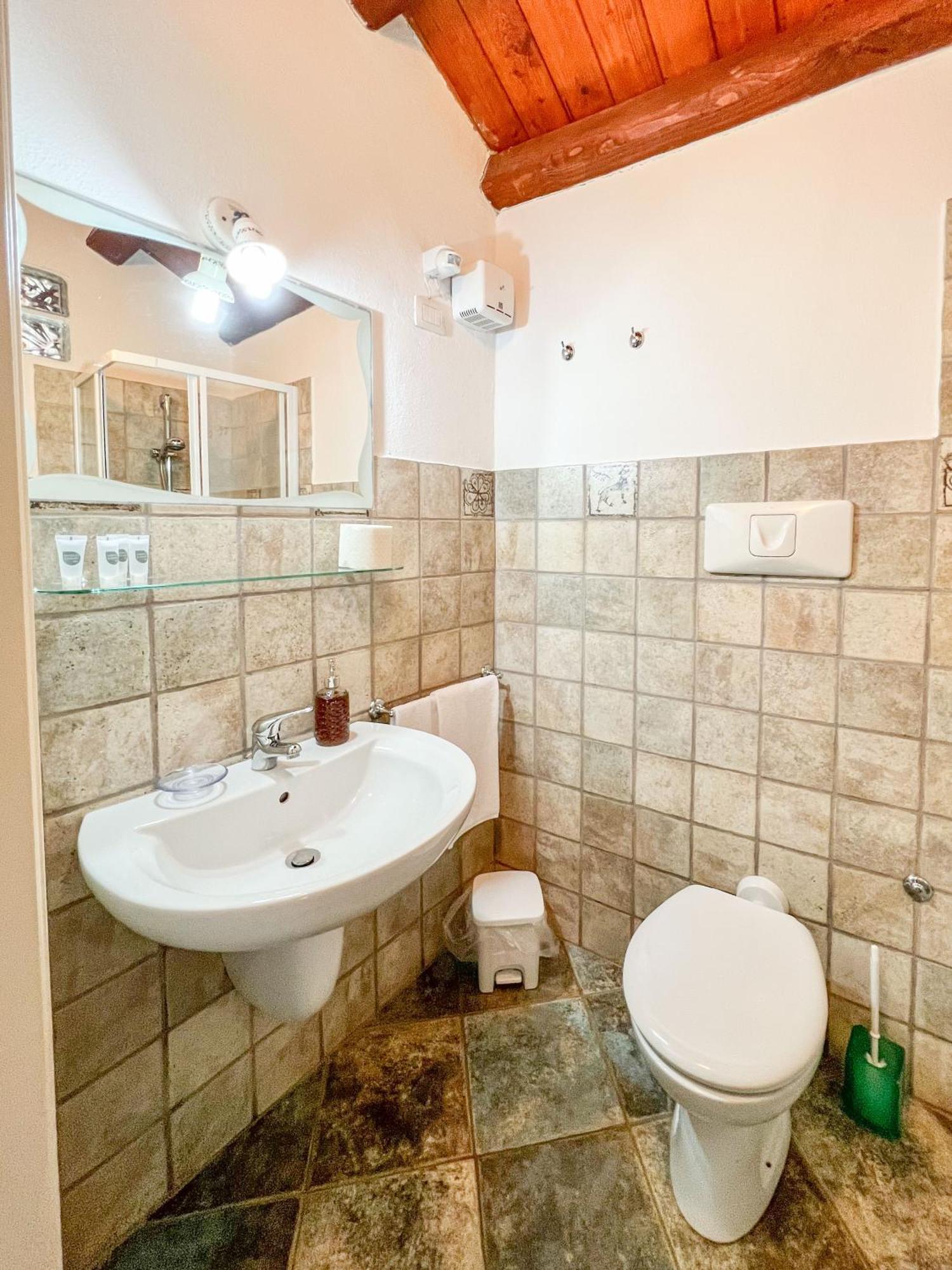 S'Ammentu House Hotel Bosa Kültér fotó